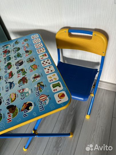 Детский стол и стул