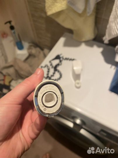 Электрическая зубная щетка