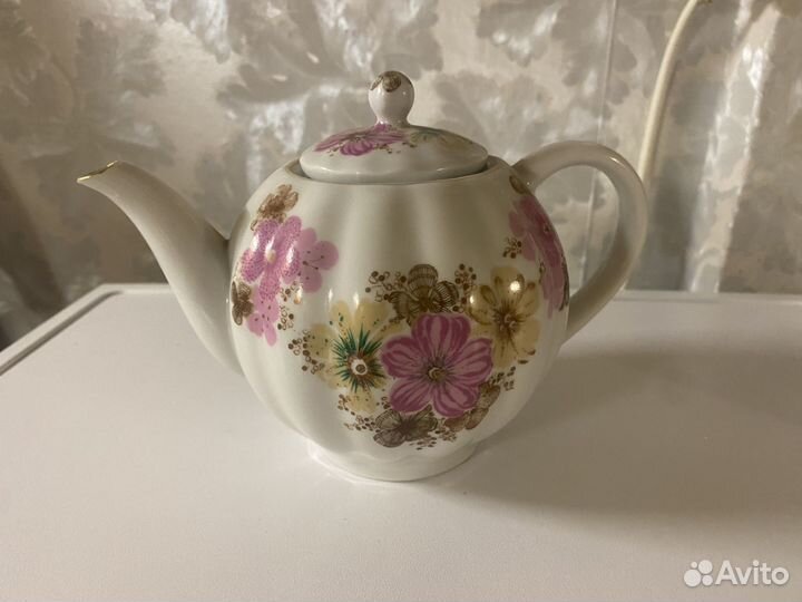 Чайник заварочный фарфоровый