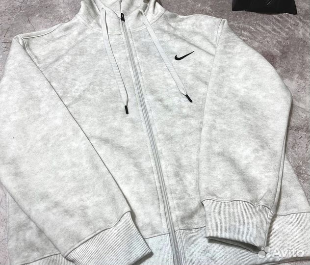 Спортивные костюмы Nike