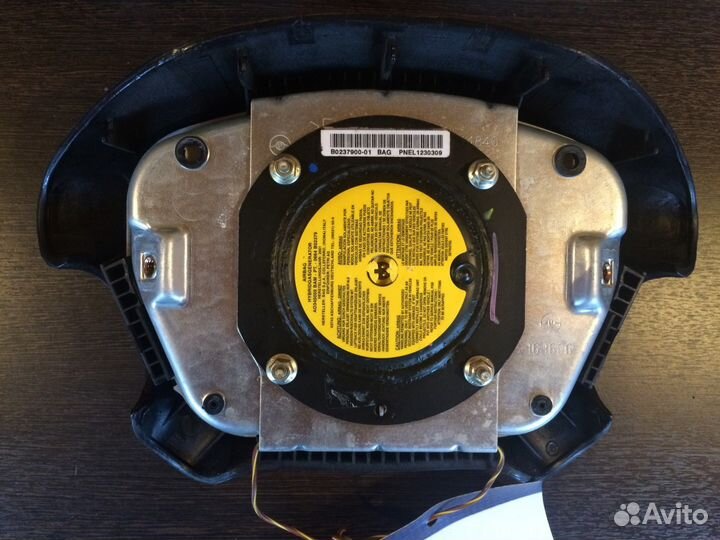 Подушка безопасности в руль Opel Vectra B 2001