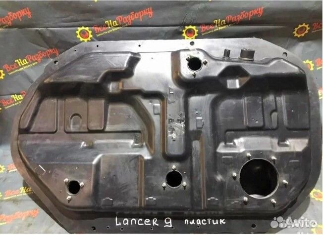 Бак бензобак Mitsubishi Lancer 9