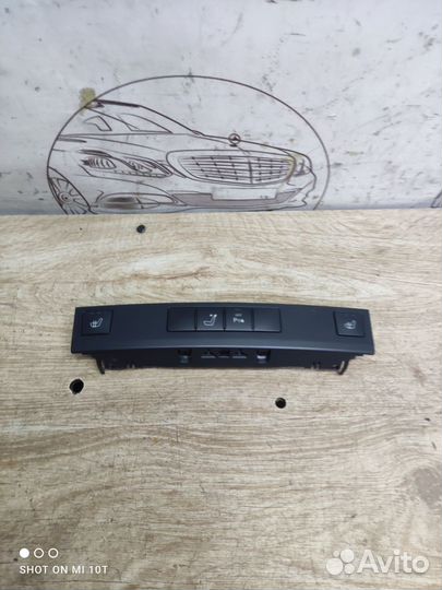 Блок кнопок подогрева сидений мерседес w212