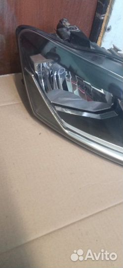 Фара передняя правая Volkswagen Polo sedan