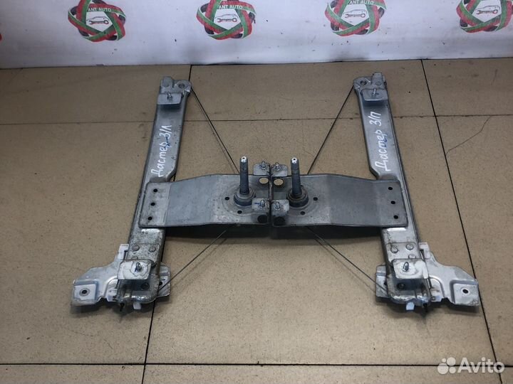 Рено Дастер Задний стеклоподъемник