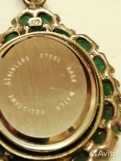 Часы серебро 925 с изумрудами