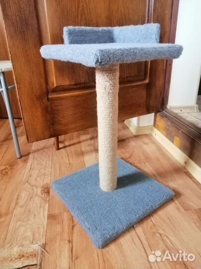Когтеточка для кошек с лежанкой