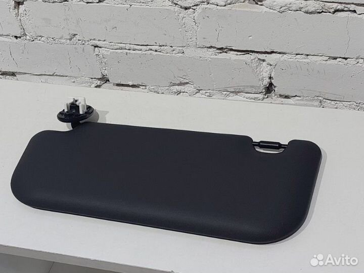 Козырек солнцезащитный правый Toyota Rav4 XA50