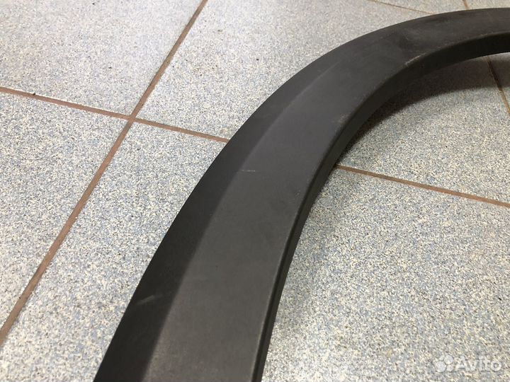 Накладка переднего крыла левого Geely Tugella