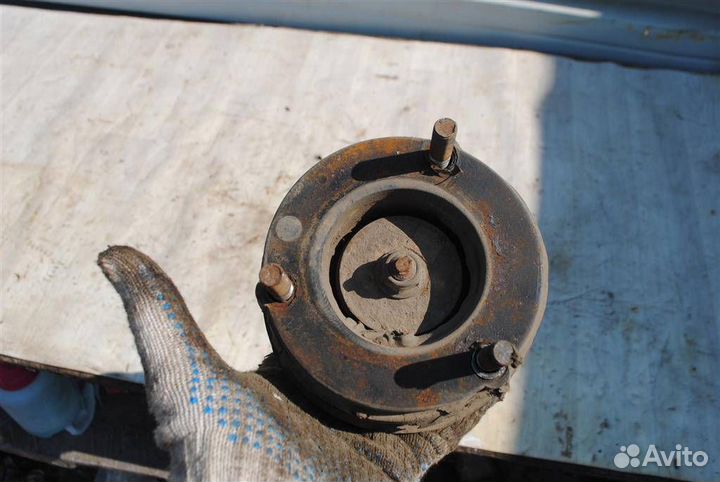 Амортизатор передний Киа Соренто Kia Sorento 1 BL