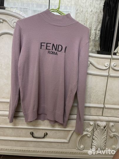 Свитер женский