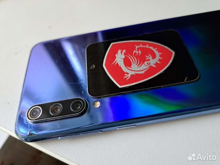 Телефон Xiaomi mi 9 se