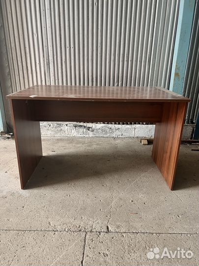 Стол офисный