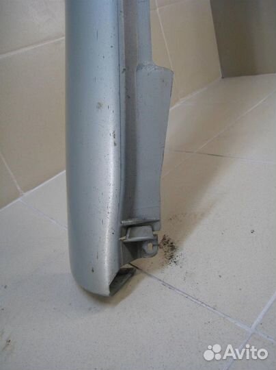 Накладка порога правого наружная Toyota Avensis T