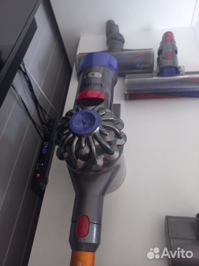 Пылесос dyson v8 absolute бу