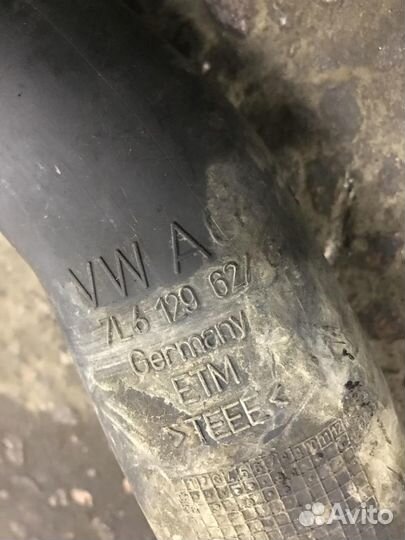 Патрубок Audi Q7 (4L) 2005 - 2009