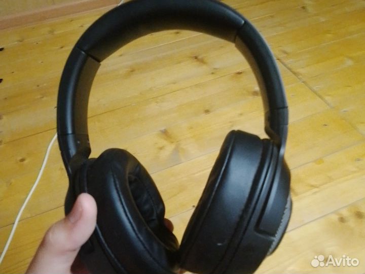 Проводные наушники с микрофоном