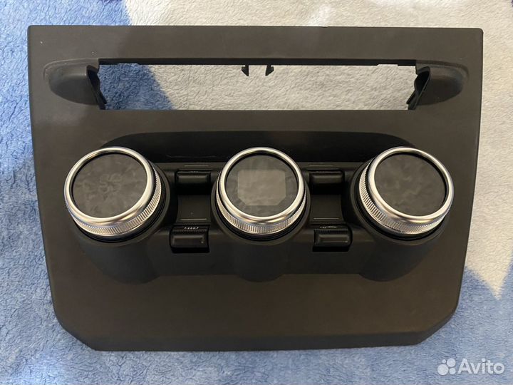 Блок управение климат контроль цифровая Рено Аркан