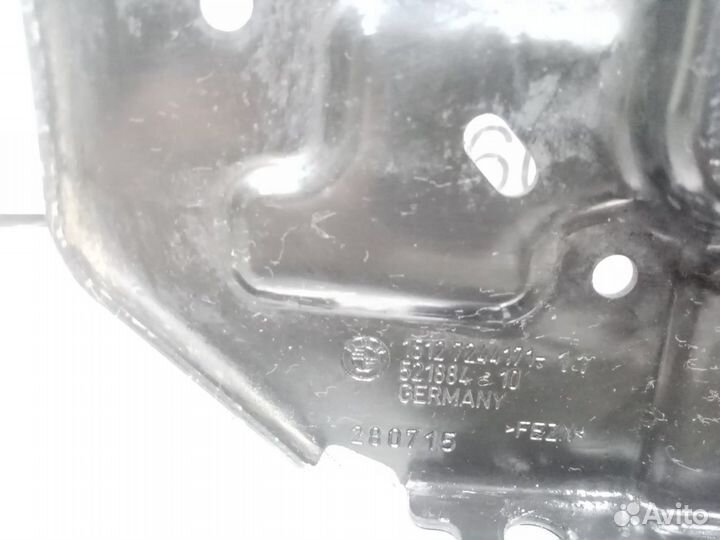 Б/У Защитный кожух топливопроводов#001