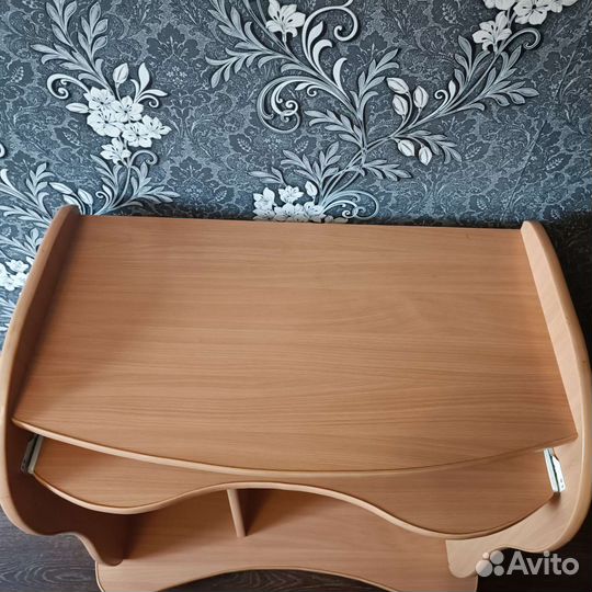 Компьютерный стол, письменный стол