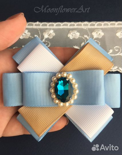 Брошь из лент Elegance