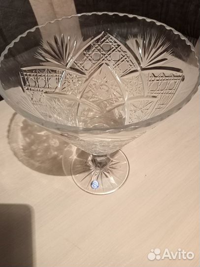 Ваза хрустальная