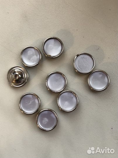 Пуговицы разные