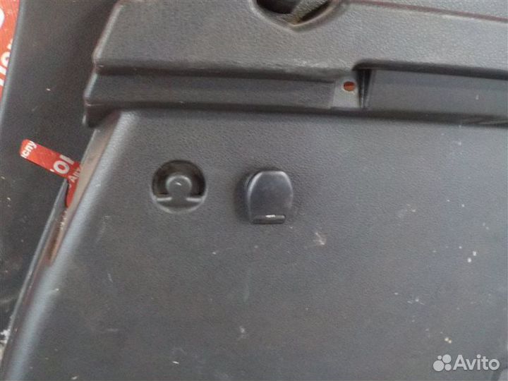 Обшивка багажника задняя правая LADA X-Ray 21129