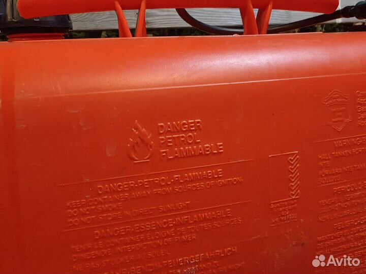 Топливный бак (бензобак) для лодочного мотора