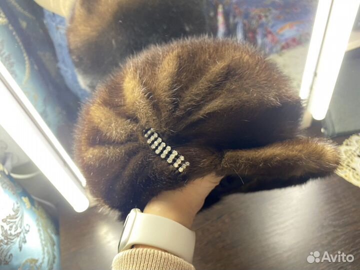 Шапка берет норковый