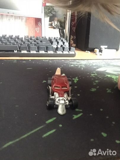 Hot wheels машинки