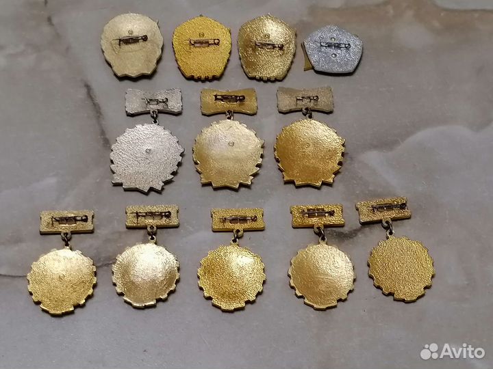 Ударники пятилетки Отличник соцсоревнования набор