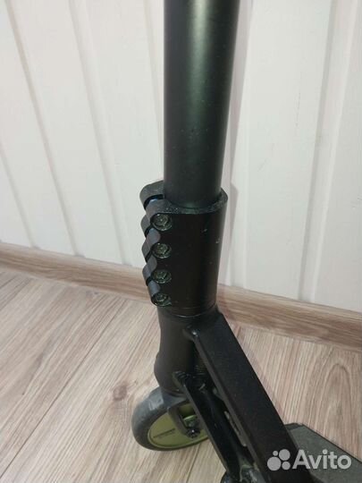 Трюковой самокат tech team zorg 2021