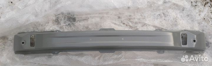 Усилитель бампера передний на Рено Логан/Ларгус