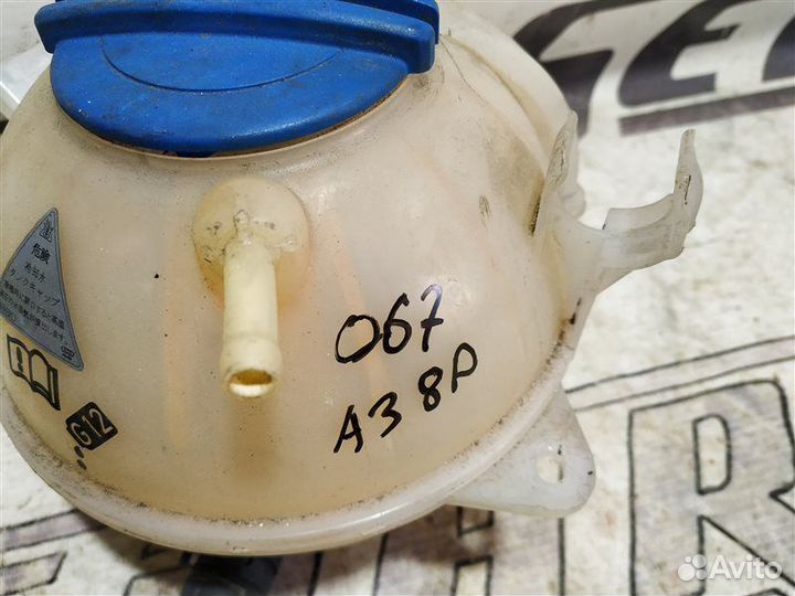 Расширительный бачок Audi A3 8P 1.8 CDA 2009