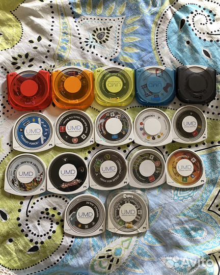 Sony psp 1004 fat + 17 картриджей