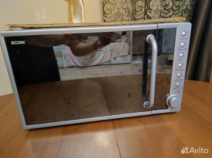 Микроволновая печь Bork на запчасти