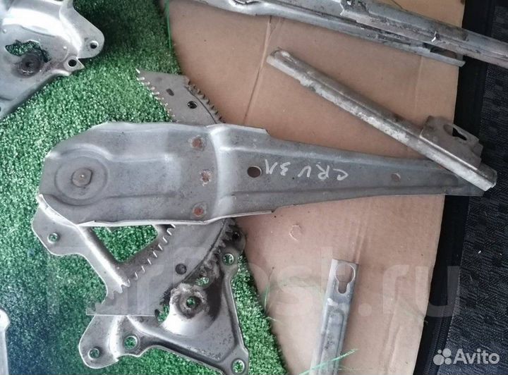 Трапеция задняя стекла на Honda CR-V 1996-2002