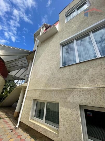 Дом 280 м² на участке 4 сот.