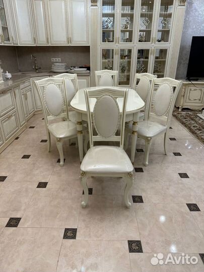 Стол и Стулья