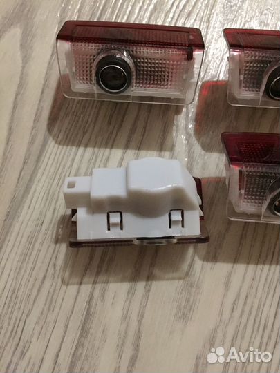 Новая 3Д подсветка с логотипом для Mercedes Benz