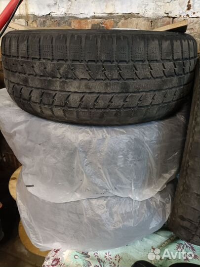 Toyo Observe GSi-5 215/55 R17