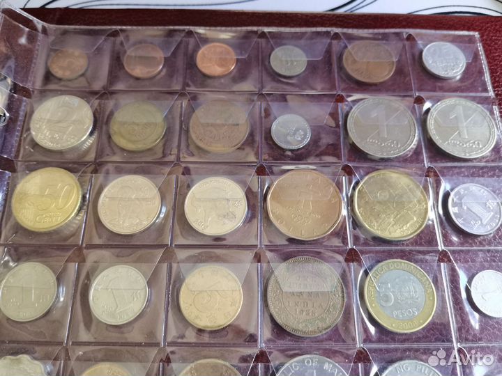 Иностранные монеты с альбомом