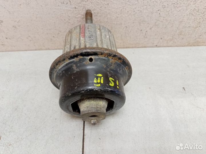 Опора двигателя