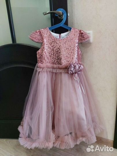 Платье для девочки на выпускной в детский сад