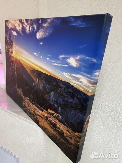 Картина на холсте Восход солнца утром в горах