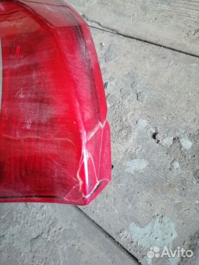 Задний левый фонарь ford фокус
