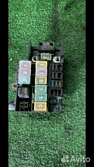 Блок предохранителей Mazda Xedos 9