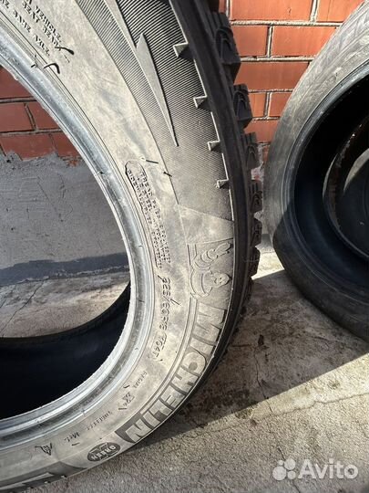 Michelin X-Ice 225/60 R18 104D