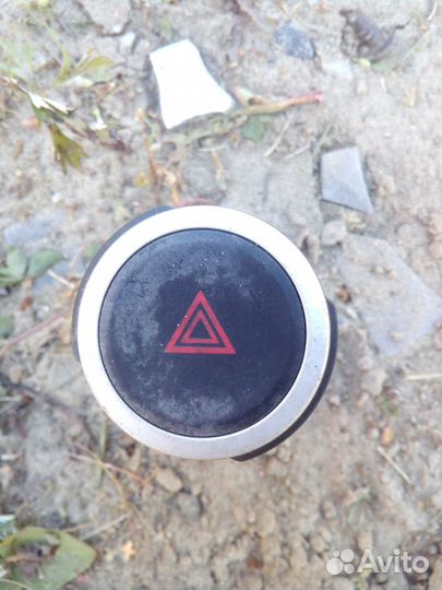 Кнопка аварийки LADA Largus 2012